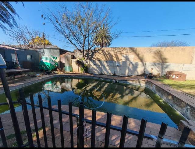 3 BEDROOM HOUSE FOR SALE IN DALVIEW